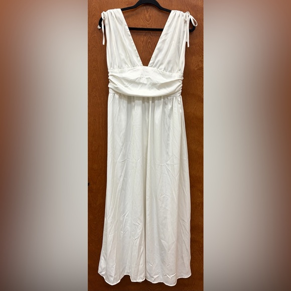 CIDER V-NECK RUFFLE BACKLESS HIGH-WAIST TIE SHOULDER MAXI DRESS WHITE SIZE LARGE - Picture 2 of 13